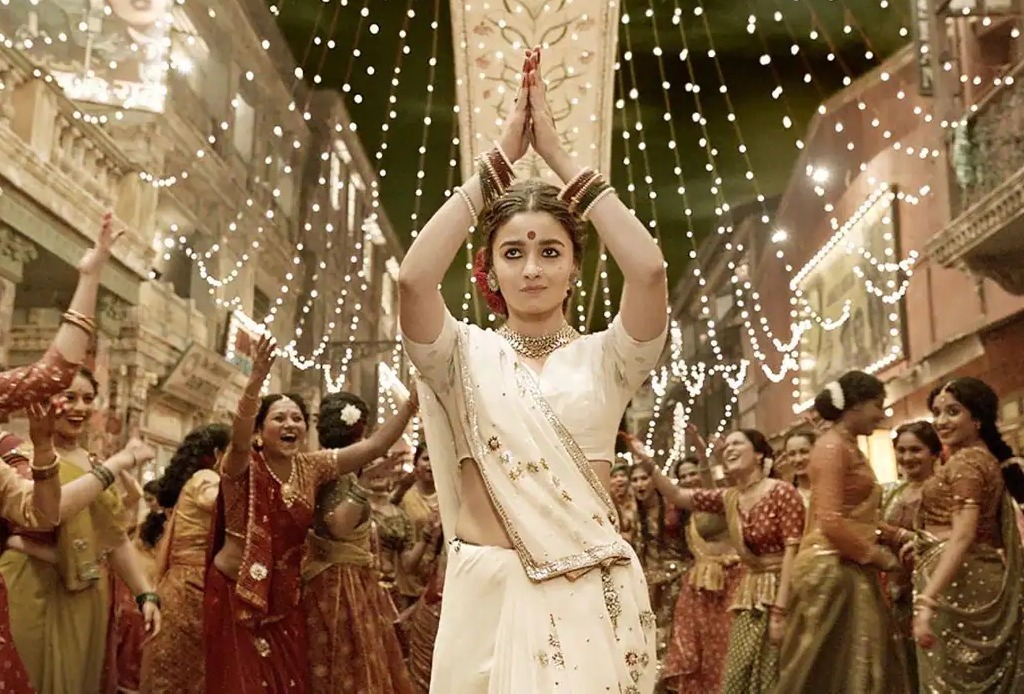 Alia Bhatt starrer Gangubai Kathiawadi – Exclusive Movie Review !